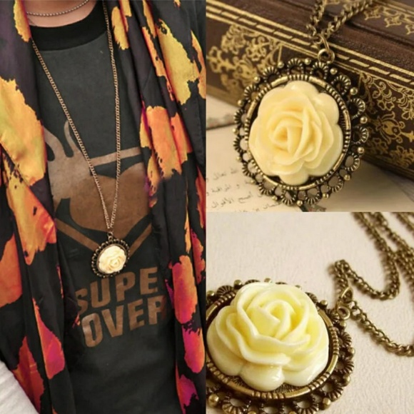 New yellow flower necklace, boho necklace - Picture 5 of 5